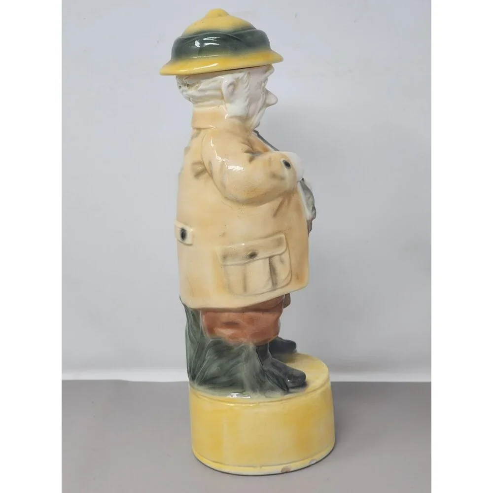 Vintage British Colonial Safari Mouse Hunter Figurine Alberta Ceramic‎ Decanter
